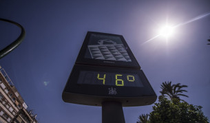 Термометър в Кордоба, Испания показва 46 градуса по Целзий