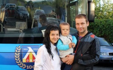 Дете от Самоков, с майка от Левски и баща от ЦСКА, си избира отбор