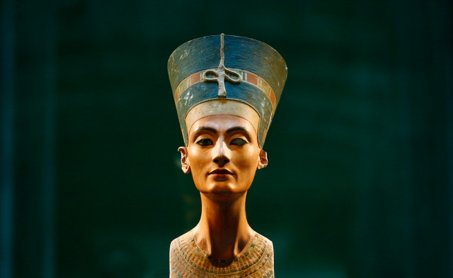 Бюстът на Нефертити, който се съхранява в берлински музей