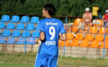 Курдов взима деветката в Левски