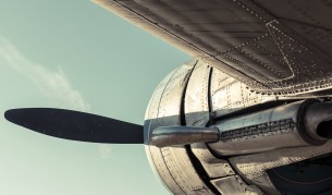 Пътник се "пошегувал" за бомбата на полския самолет