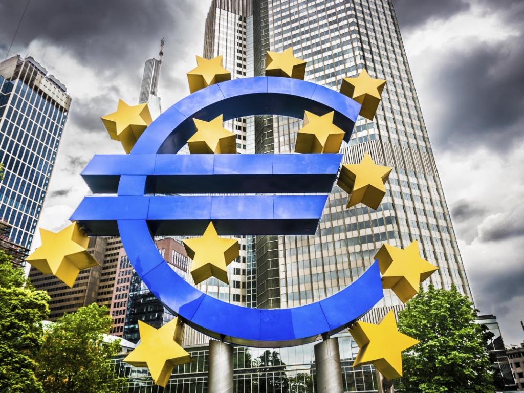 Европейската централна банка ЕЦБ понижи и трите си основни лихвени