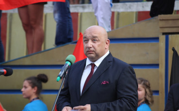 Министър Кралев иска втори гребен канал в Пловдив до 2018 година