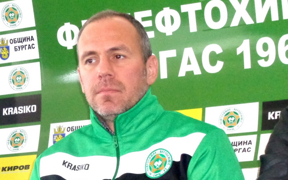 Кишишев: Българският футбол е смачкан, дано паднем с по-малко