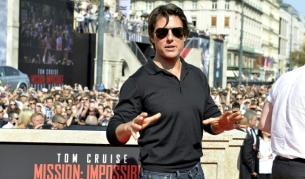 Двама души от снимачния екип на Том Круз загинаха