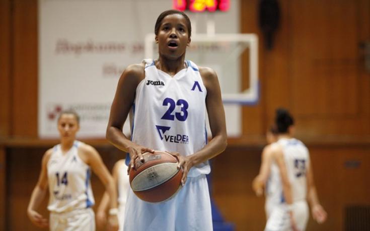 Монтана привлече американката Шарел Алън