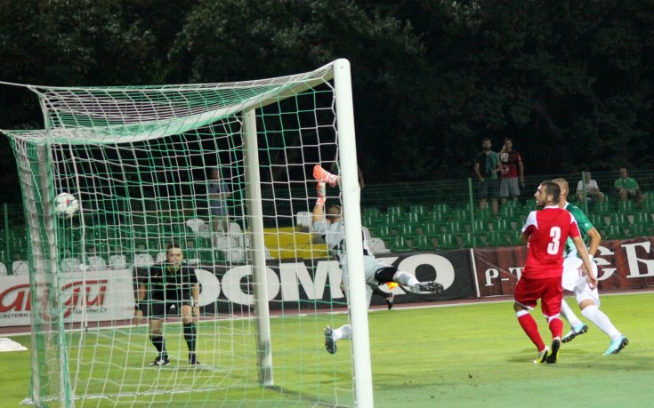 Пирин търси първа победа, Берое в опит да приближи лидерите