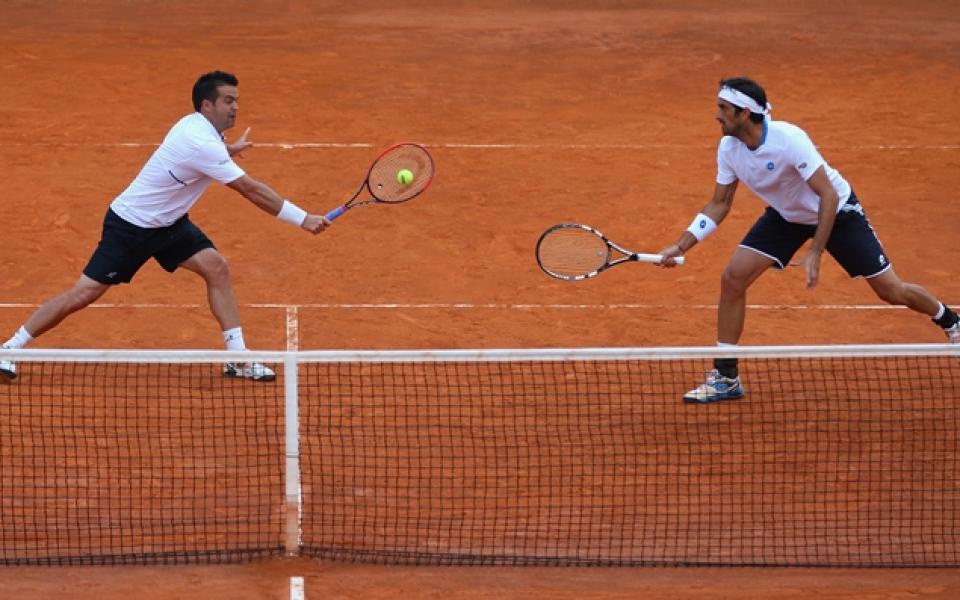 Жестоко наказание за италиански тенисисти за уговаряне на мачове