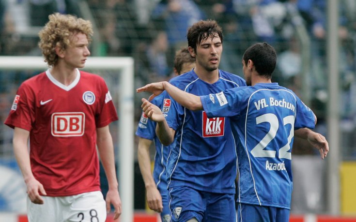 Мотоциклетист стреля по автобуса на Херта