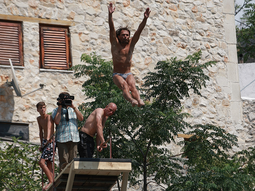 Ден първи от Red Bull Cliff Diving World Series в Мостар /Босна и Херцеговина