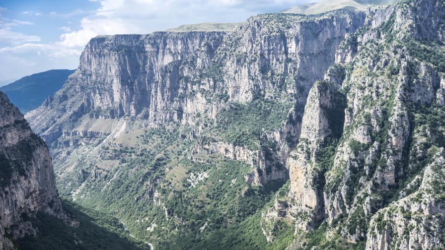 Красотата на 10 впечатляващи каньона в Европа (видео)
