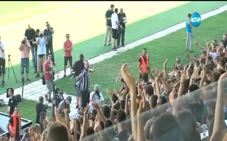 ВИДЕО: Посрещнаха грандиозно Бербатов на “Тумба“