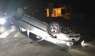 Кола с четирима младежи се преобърна в Казанлък