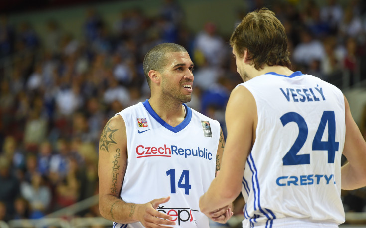 Чехия записа втора поредна победа в квалификациите