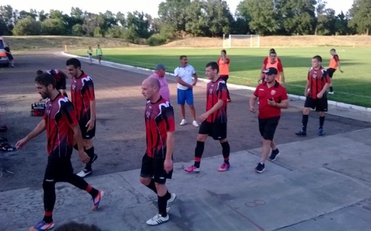 Слави Костенски с неофициален дебют за Карнобат