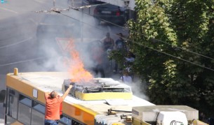 Тролей се запали в София, няма пострадали (снимки)