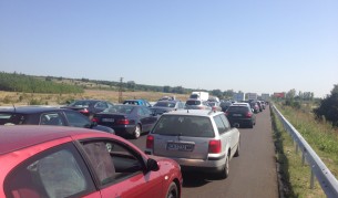Ще продължава да има задръствания по АМ "Струма"