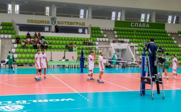 СНИМКИ: България проведе открита игра пред волейболните фенове в Ботевград