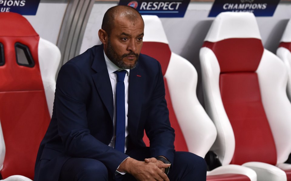 Феновете на Валенсия поискаха оставката на треньора