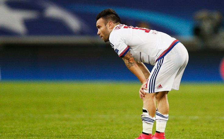 Фенове ошамарили Валбуена след дербито