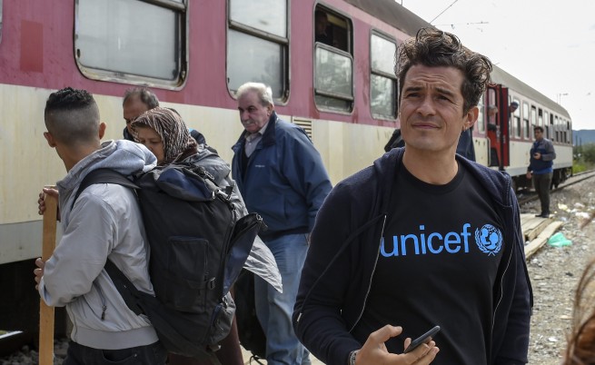 Орландо Блум посети бежанци в Македония (снимки)