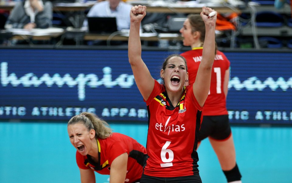 Ясни са четвъртфиналните двойки на Европейското по волейбол за жени