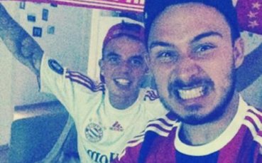 Футболисти на Шалке изумиха: Празнуват в екипи на Байерн