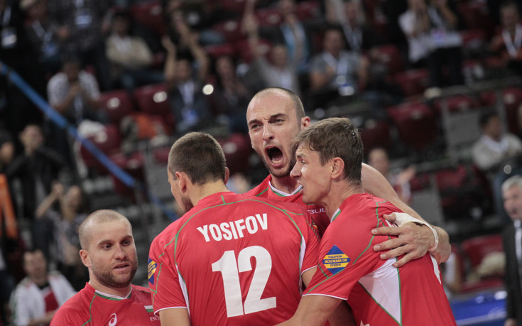 Уникална драма с много мъка и нерви, но ново 3:2 за България и първо място в групата