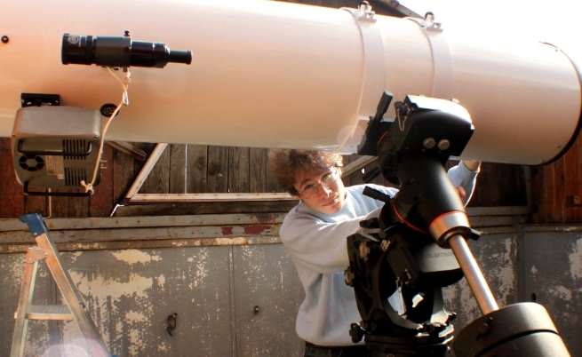 Александър Куртенков е част от групата, която наблюдава главно с телескопите на Роженската обсерватория