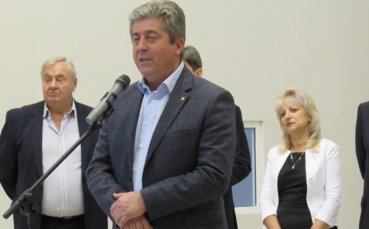 Президентът Първанов награждава волейболисти