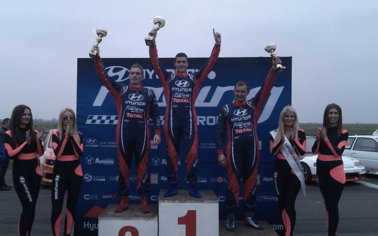 СНИМКИ: Hyundai Racing Trophy на затворен маршрут - писта 