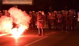 Хиляди скандират срещу Джуканович в Подгорица