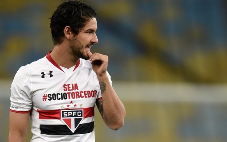 Пато обмисля завръщане в Европа