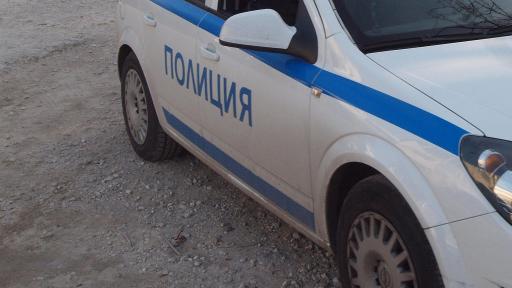  Заловиха мъже, до момента в който поливат и торят ферма с марихуана 