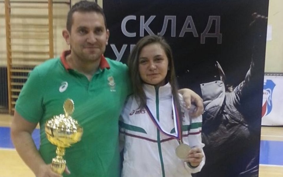 Българка стана балканска шампионка по фехтовка