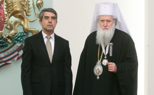 Росен Плевнелиев връчи орден „Стара планина” на патриарх Неофит