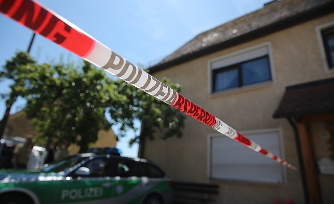 Полицията откри телата на седем бебета в апартамент в Бавария
