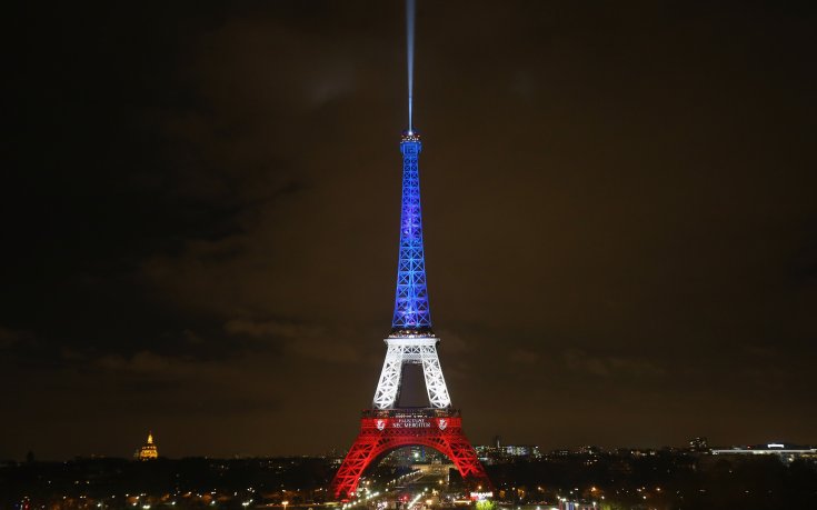 Отлагат следващите два кръга във Франция?