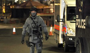 Полицията атакува вероятни терористи в Лондон