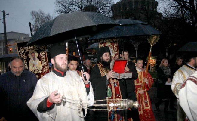 СУ получи част от мощите на Св. Климент Охридски (видео)