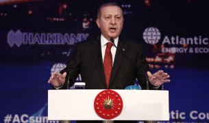 Турция заплаши да изостави долара и НАТО