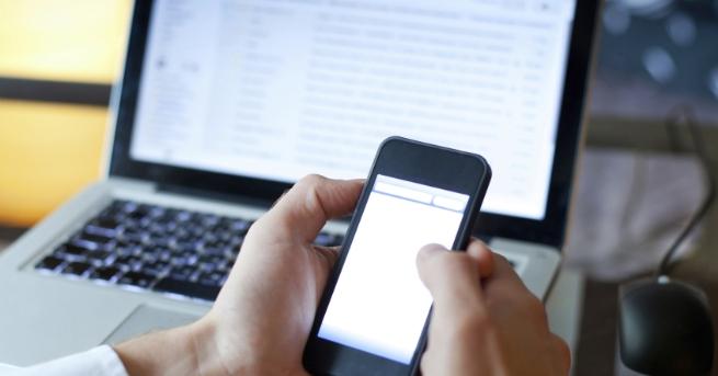 Всеки споделя изключително много подробности за живота си онлайн Има факти