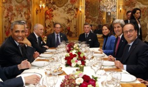 Президентите на САЩ и Франция Барак Обама и Франсоа Оланд вечеряха в центъра на Париж