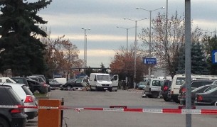 Няма бомба на летище София, Т1 остава затворен