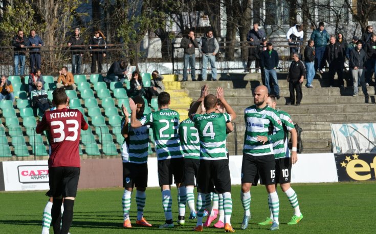 Поне трима нови в Черно море, Бургхардт си тръгва