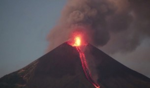 Изригна вулканът Мотомомбо в Никарагуа (видео)