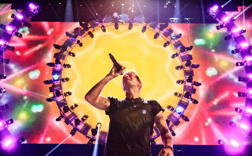 Coldplay излиза на полувремето на 