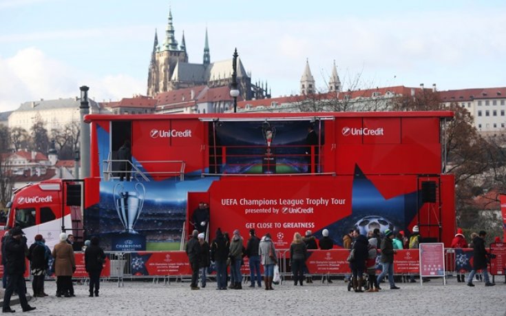 Богата колекция футболни сувенири пристига с Купата на Шампионската лига