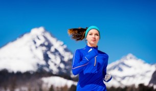 зима спорт бягане