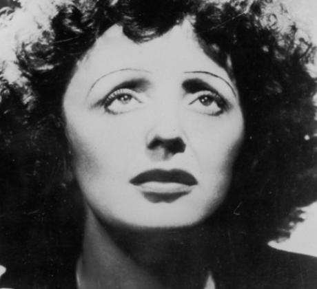 Едит Пиаф известна още като La Mome Piaf Момичето врабче